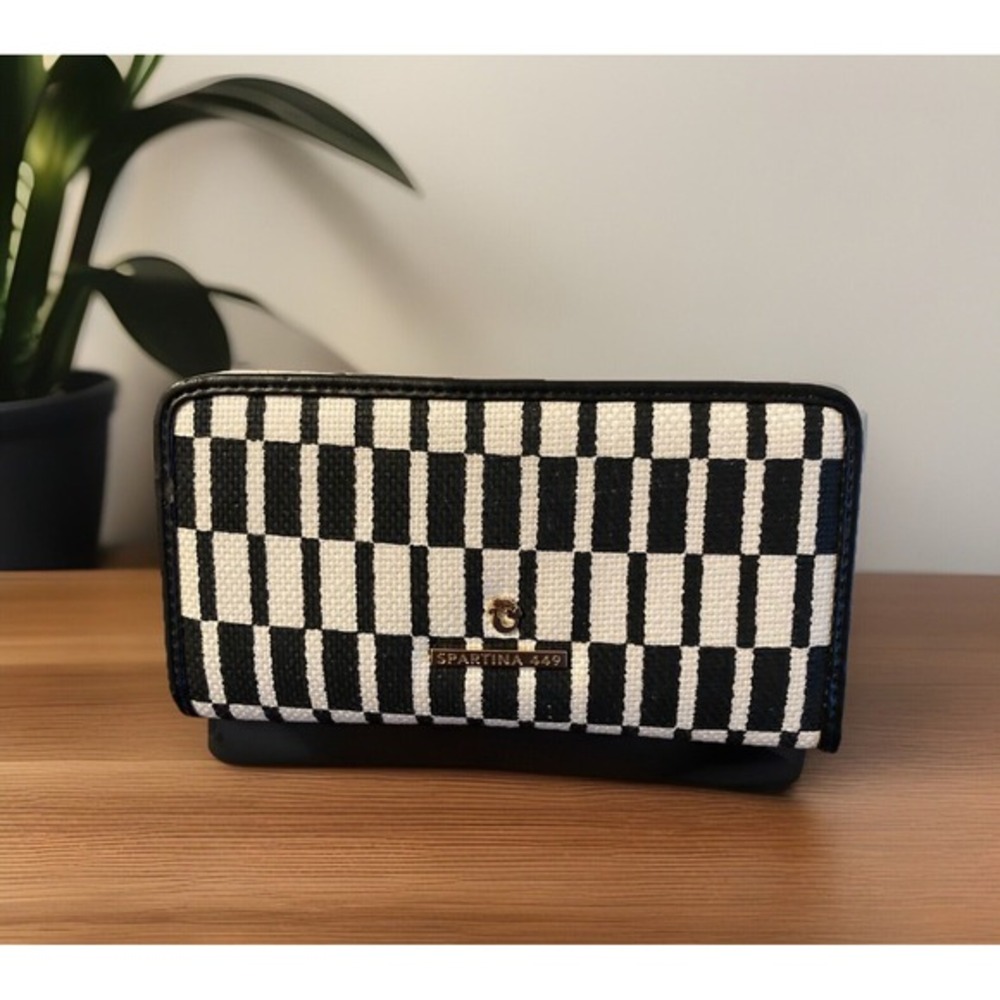 Spartina 449‎ West Bluff Zipper Hipster Geometric Gold Tone Black Wristlet